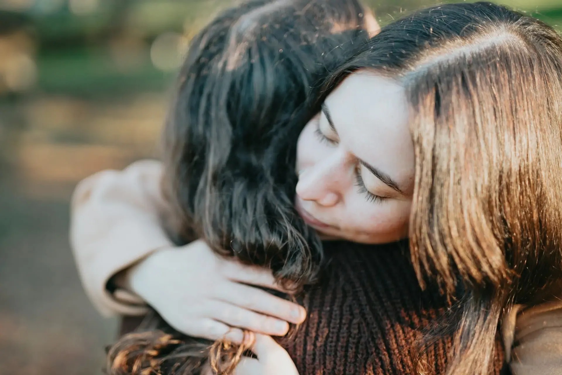 How to Support Someone Who Lost a Pet: A Guide